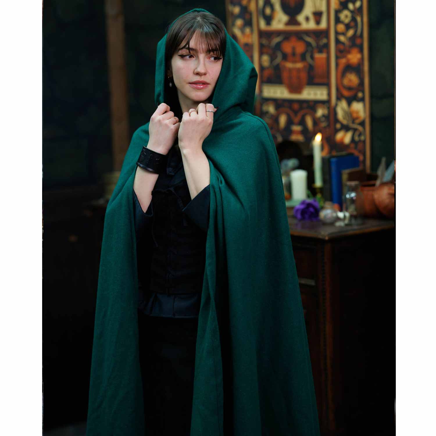 Gora cape wool