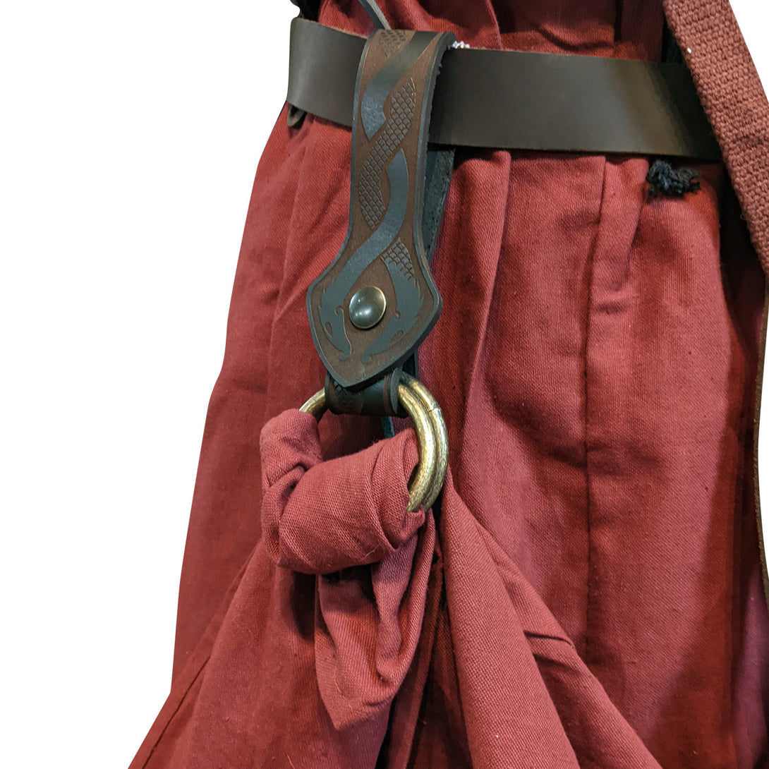 Skirt Hike – Calimacil - Main Image